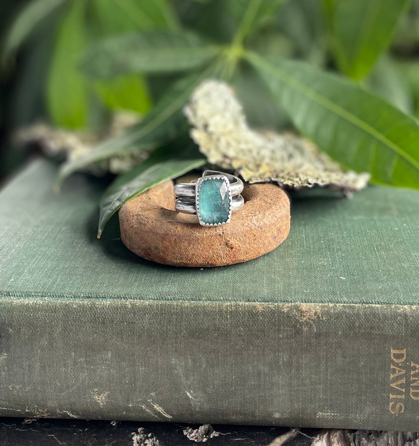 Dark aqua kyanite ring size