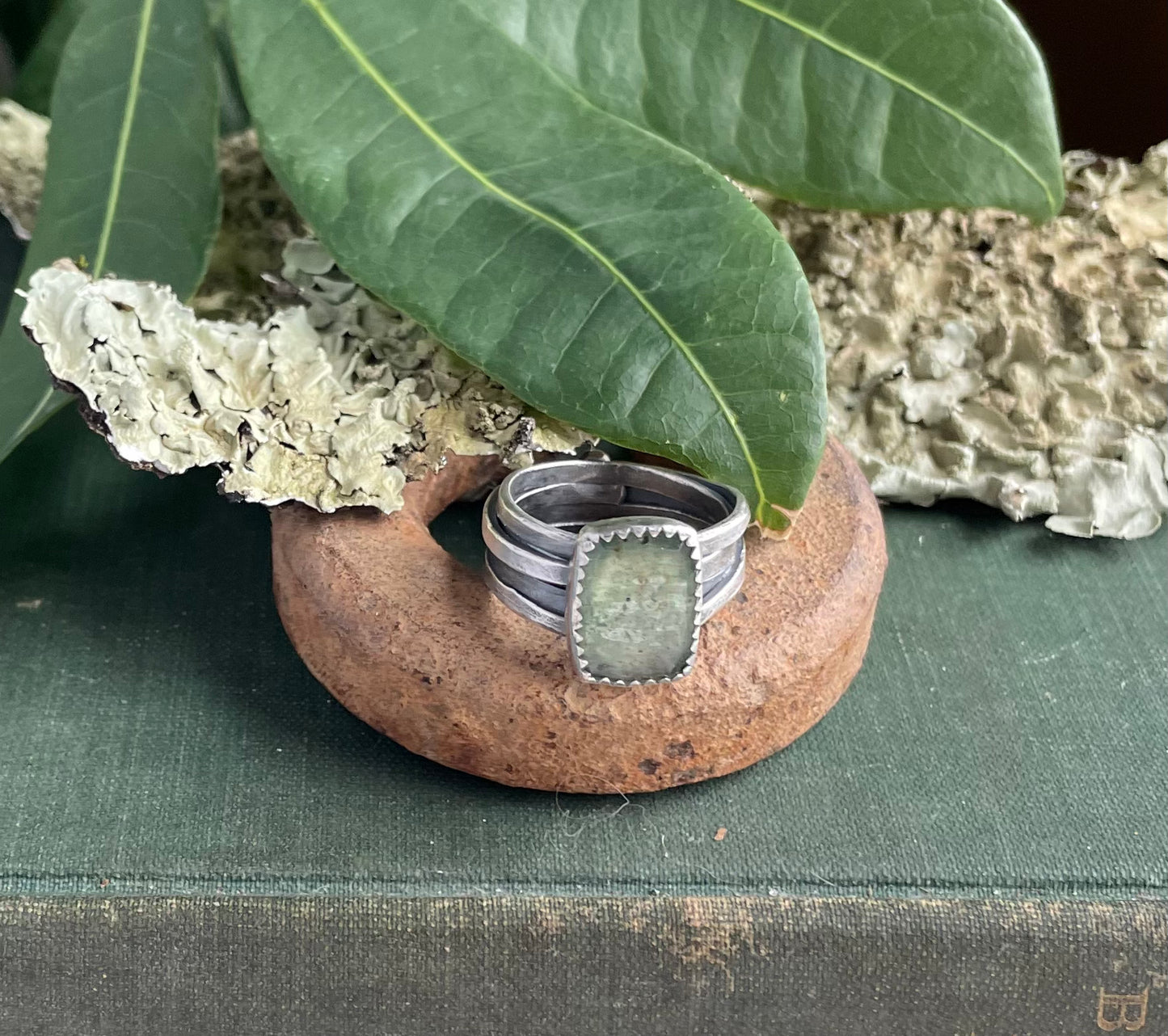 Green kyanite wound up ring size